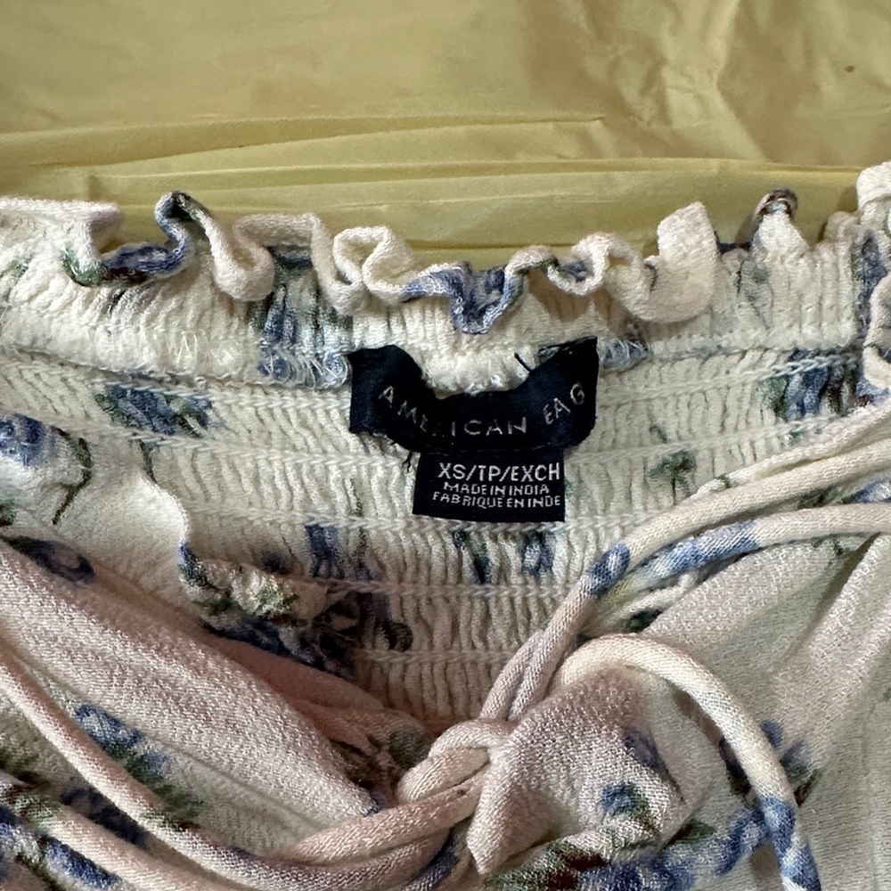 American Eagle crop top size XS - Picture 2 of 4